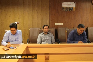 نشست فصلی کارکنان حوزه معاونت پژوهش و فناوری دانشگاه فنی و حرفه‌ای استان آذربایجان غربی با رئیس دانشگاه 
 4